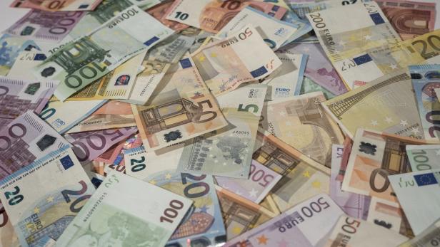 Money background, all European bills, 2016 bills