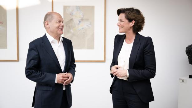 Kanzler Olaf Scholz empfing SPÖ-Chefin Pamela Rendi-Wagner im Willy-Brandt-Haus.