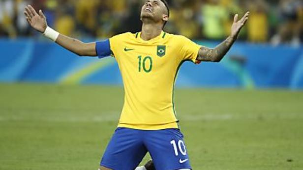 Brasilien gewann Fußball-Turnier nach Elferschießen