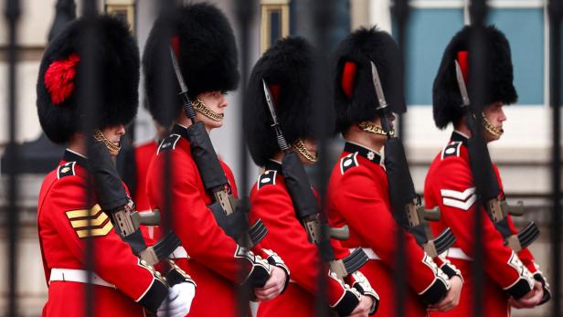 Koksen vor der Parade für die Queen: Gardesoldaten festgenommen