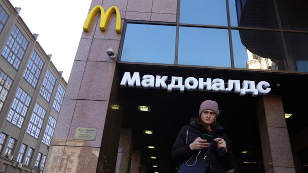 Companies suspend operations in Russia