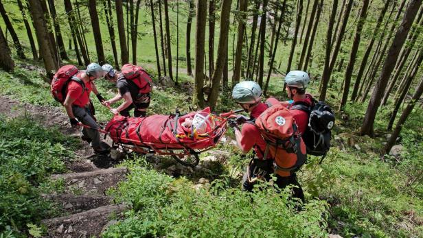 Wandersaison fordert die Bergretter