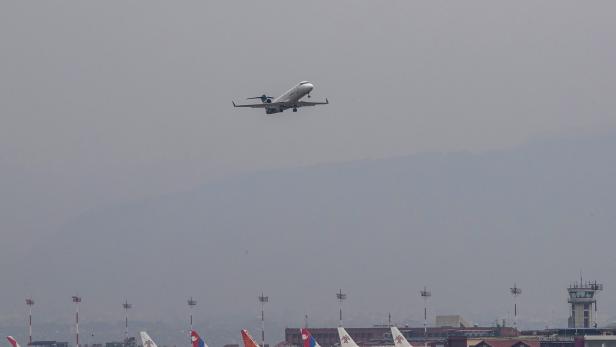 Nepal: Vermisstes Flugzeug mit 22 Insassen gefunden