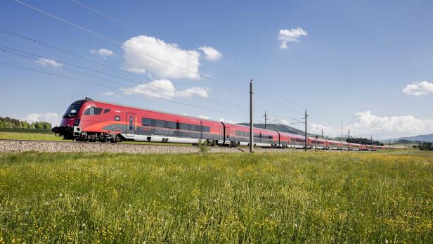 Alkoholisierter belästigte im Zug in Salzburg mehrere Fahrgäste
