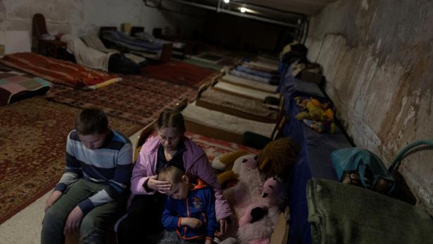 Children sheltering in Sloviansk, Donetsk