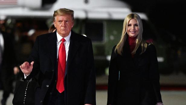 Ex-US-Präsident Donald Trump und seine Tochter Ivanka Trump
