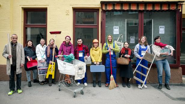 Das Team von Mila vor dem Laden in Ottakring