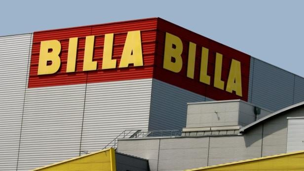 Ein Gebäude mit dem gelb-roten Billa-Logo.