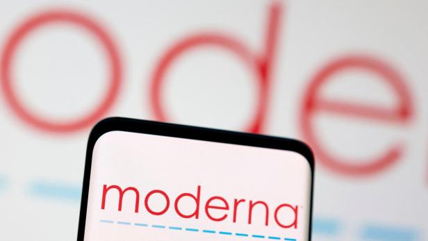 FILE PHOTO: Illustration shows Moderna logo