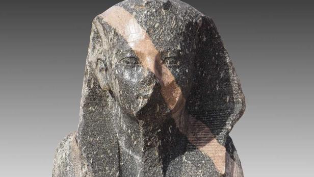 Schätze aus alter Tempelstadt in Kairo gefunden