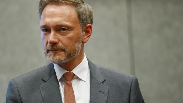 Deutschlands Finanzminister will E-Auto-Prämie streichen