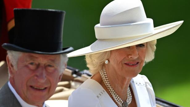 "Nicht immer einfach": Camilla spricht über Schwierigkeiten in Ehe mit Charles