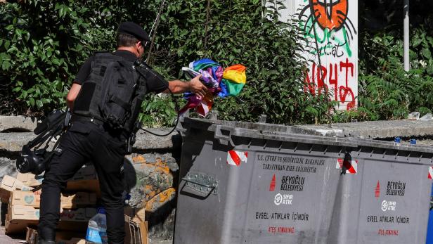 Bis zu 200 Festnahmen bei Pride-Parade in Istanbul