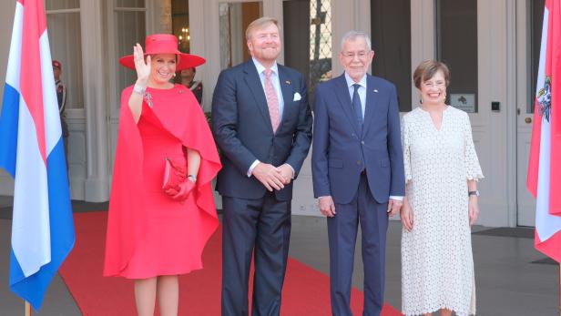 Königsbesuch bei Kaiserwetter: Willem-Alexander und Máxima in Wien eingetroffen