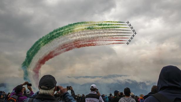 Auch Kunstflugstaffeln wie Italiens Frecce Tricolori sind erneut mit dabei