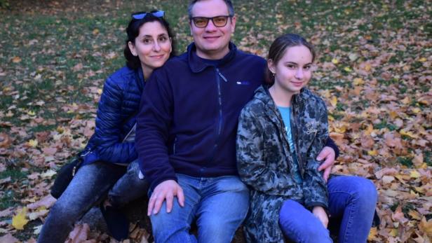 Nataliia mit ihrem Mann Maksym und der gemeinsamen Tochter: „Meine Tochter vermisst ihren Vater sehr. Mir fehlt meine Hälfte, meine bessere.“
