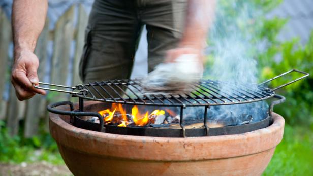 Grillrost reinigen: So wird er binnen Minuten wieder sauber