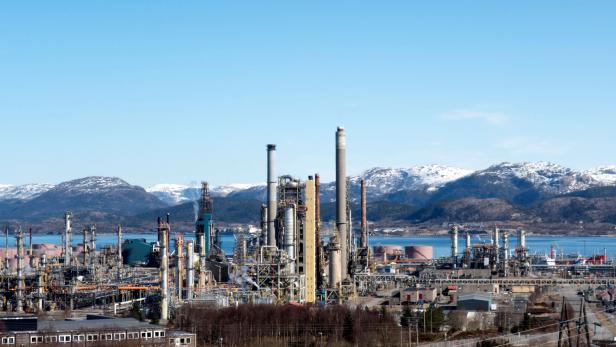 FILE PHOTO: A general view of the oil refinery in Mongstad