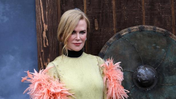 Nicole Kidman: Bizarrer Auftritt bei Paris Fashion Week