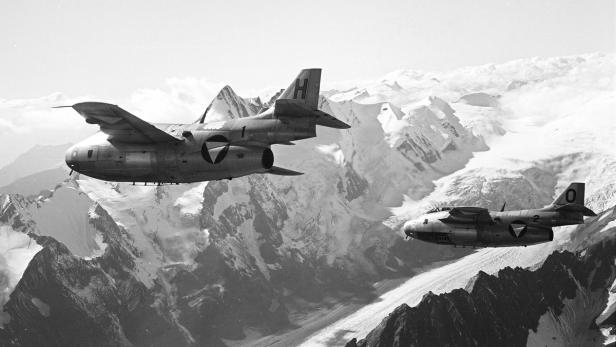 Im Bild: Saab J29F Tunnan Düsenflugzeuge.