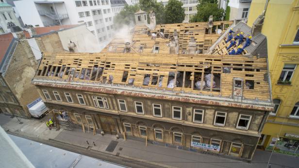 Trotz Denkmalschutz und Schutzzone wird das Biedermeierhaus in der Kaiserstraße abgerissen