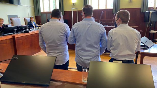 Böller-Tod zu Silvester: Bedingte Haftstrafen für die drei besten Freunde