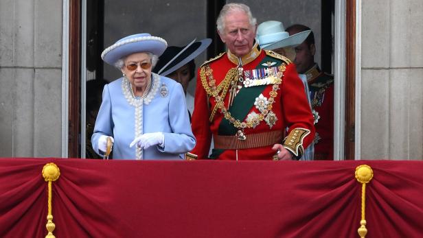 Queen Elizabeth schwach: Ist Prinz Charles bereit für seine neue Rolle?