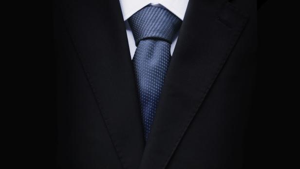 Ein Anzug genügt bei Männern im Business - Frauen haben es da schwerer