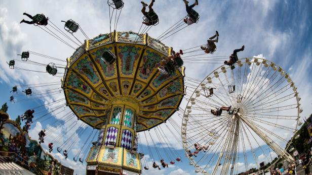 "Puffmama" zu sexistisch: Volksfest ohne Ballermann-Schlager