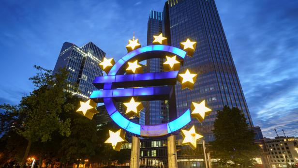 EZB erhöht Leitzins zum achten Mal in Folge
