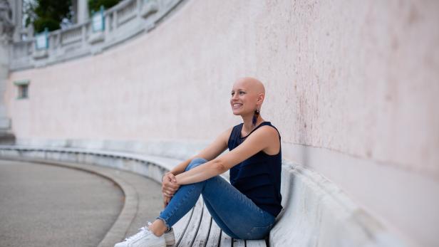 Katharina Mühl (35) hat Alopezie und steht selbstbewusst zu ihrer Glatze.