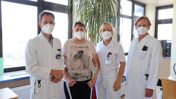 Kremser Ärzte helfen Ukrainerin mit Operation aus Rollstuhl