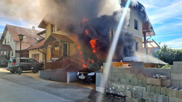 Lief Akku heiß? Wohnhaus in Niederösterreich in Flammen