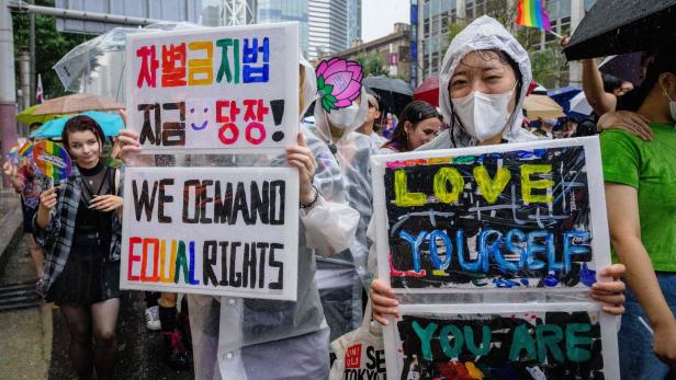 Nach zweijähriger Corona-Pause wieder Pride Parade in Seoul