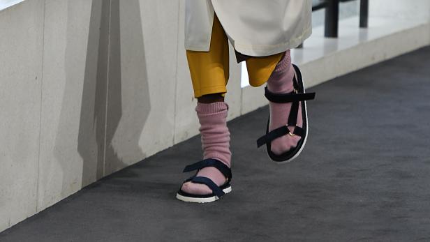 Socken in Sandalen: Warum Modesünden von gestern heute so angesagt sind