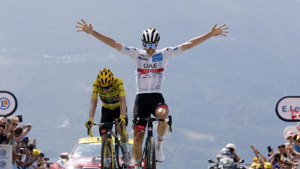 Dritter Etappensieg bei der 109. Tour de France: Tadej Pogacar sicherte sich vier Bonussekunden gegen über dem führenden Jonas Vingegaard