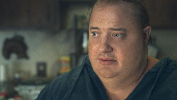 In „The Whale“ spielt Brendan Fraser einen übergewichtigen Vater