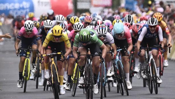 CYCLING-FRA-TDF2022-WOMEN-STAGE5