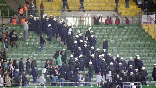 Massiver Polizeieinsatz beim Wiener Derby am 9. November im Ernst Happel Stadion