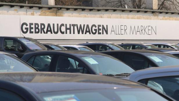 Bank Austria sieht Österreichs Autohandel in einer schweren Krise
