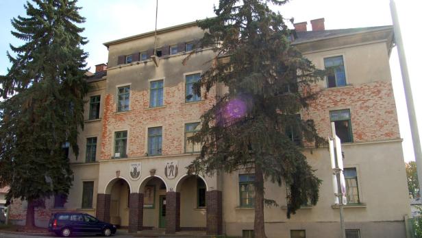 Die Kaserne Oberwart steht schon offiziell zum Verkauf, 910.000 Euro kostet die Liegenschaft