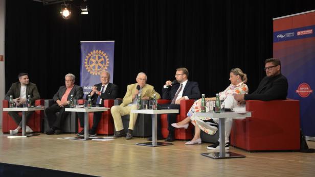 Schaumgebremste Diskussion der Spitzenkandidaten für die Wahl in Krems