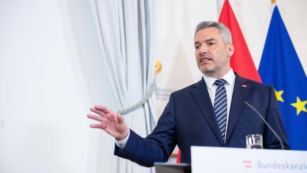 Hungarian Prime Minister Orban meets Austrian Chancellor Nehammer in Vienna
