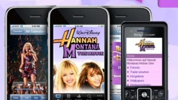 Mehrere Mobiltelefone zeigen Bilder und Werbung für „Hannah Montana – Der Film“.