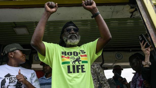 Ein Alt-Hippie strebt in Kenia nach Macht