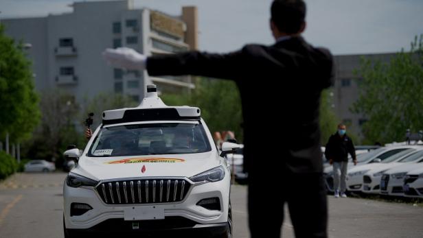 Robotaxis dürfen in China ohne Sicherheitsfahrer fahren