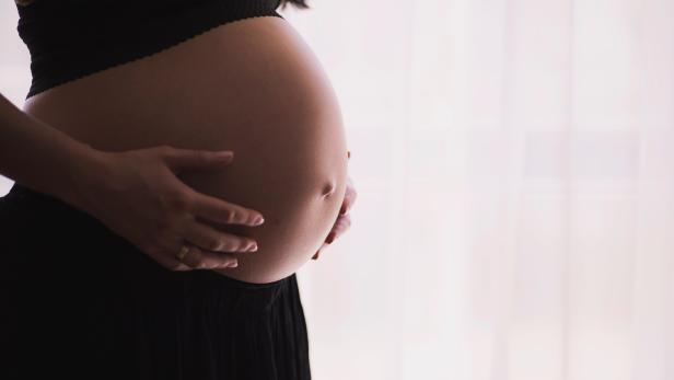 Faktencheck: Schützen Schwangere mit einer Corona-Schutzimpfung auch ihre Babys?