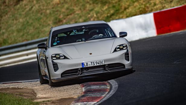 Porsche stellt neuen Nürburgring-Rekord für Elektroautos auf