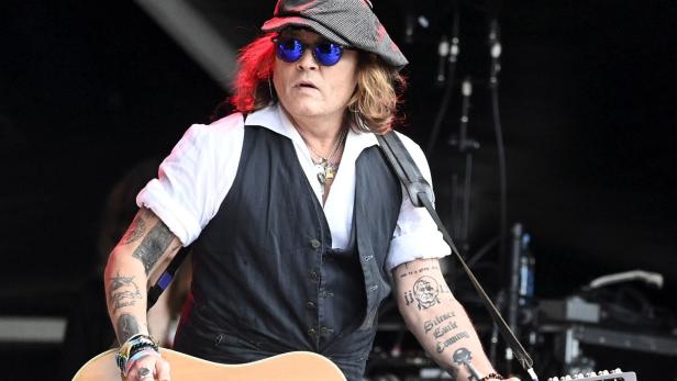 Schauspieler und Musiker Johnny Depp wirbt wieder für Parfum, die ersten Bilder zur Sauvage-Kampagne sind schon entstanden
