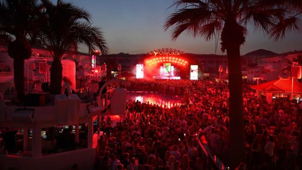 SPAIN-IBIZA-ECONOMY-TOURISM-NIGHTLIFE